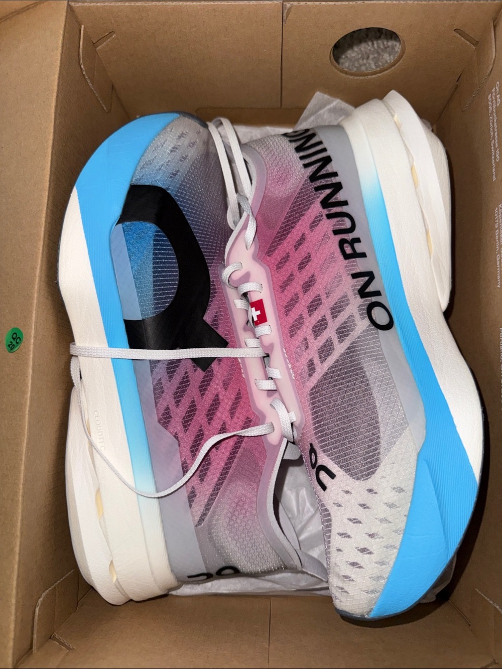 On Running Men’s Cloudboom Strike White Horizon
